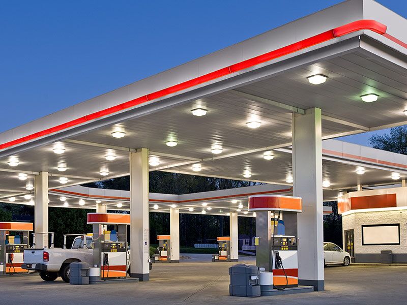 Custom Electric has expert electricans in Utah that can help install commercial electrical wiring systems.