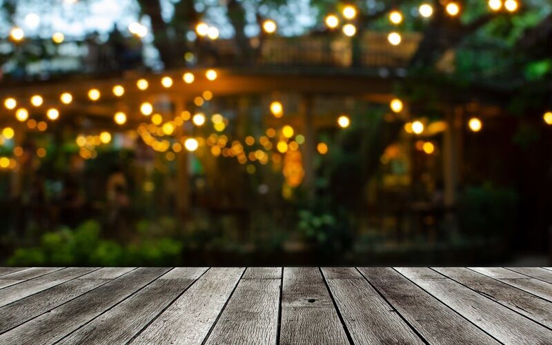 7 Trendy Backyard Lighting Ideas