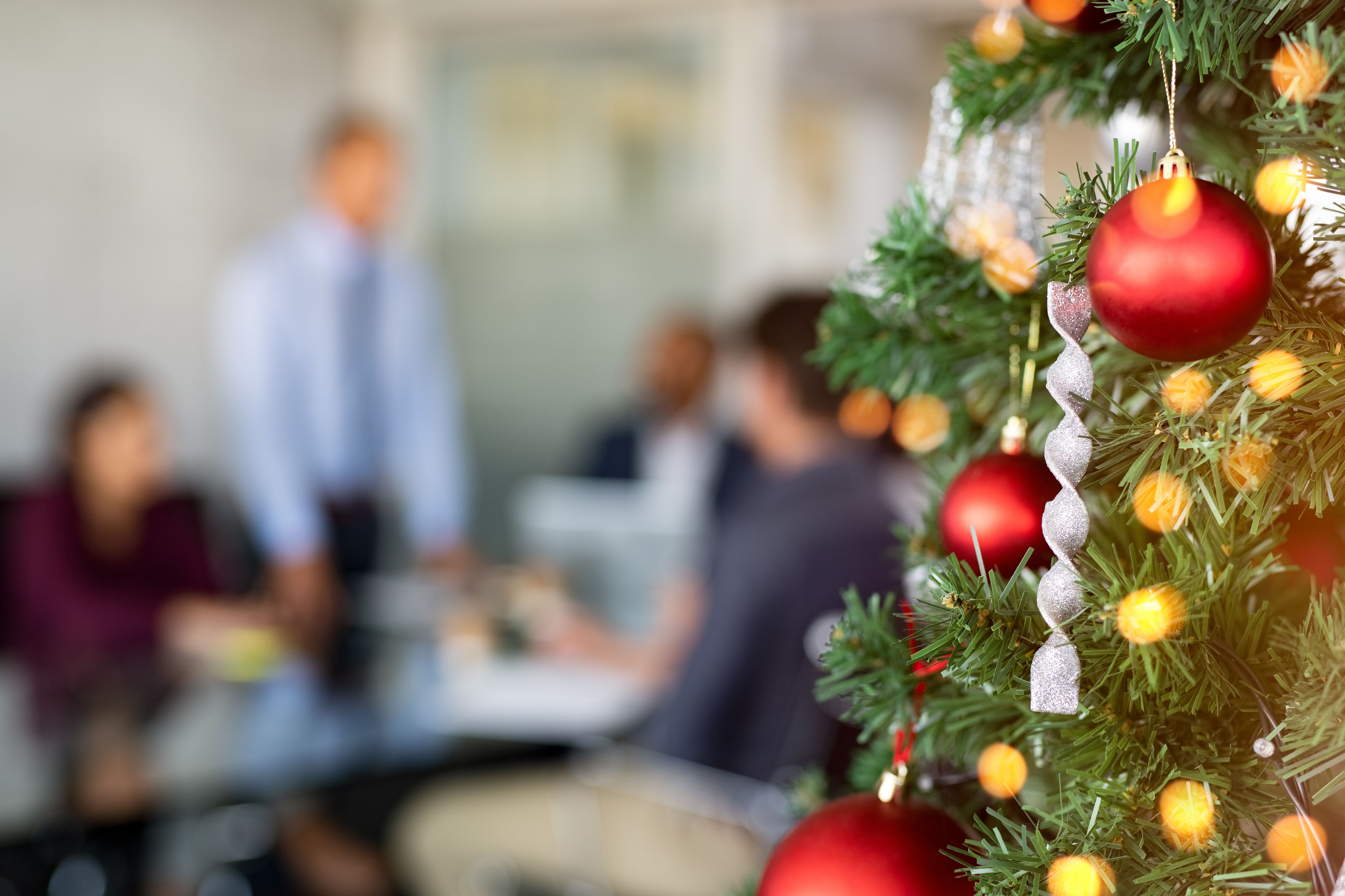 How to Prep Your Business for Holiday Lighting